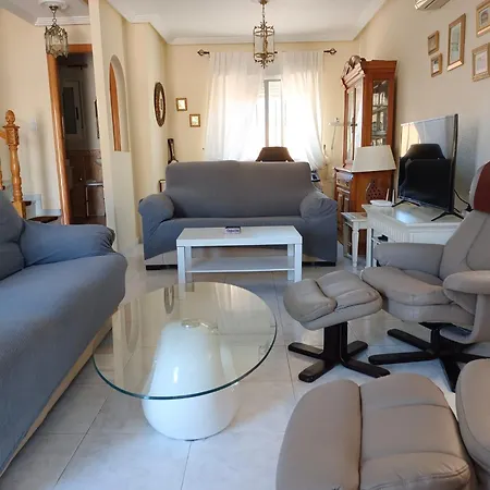 Charming In Private Urbanization Royal Interpark Prázdninový dům Torrevieja